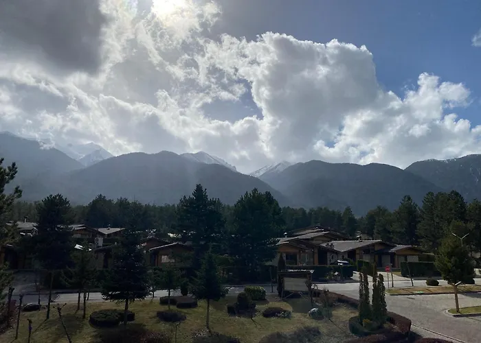 Pirin Golf Private * Razlık